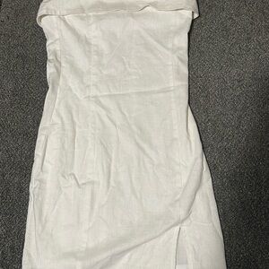 Elegant White Strapless Dress